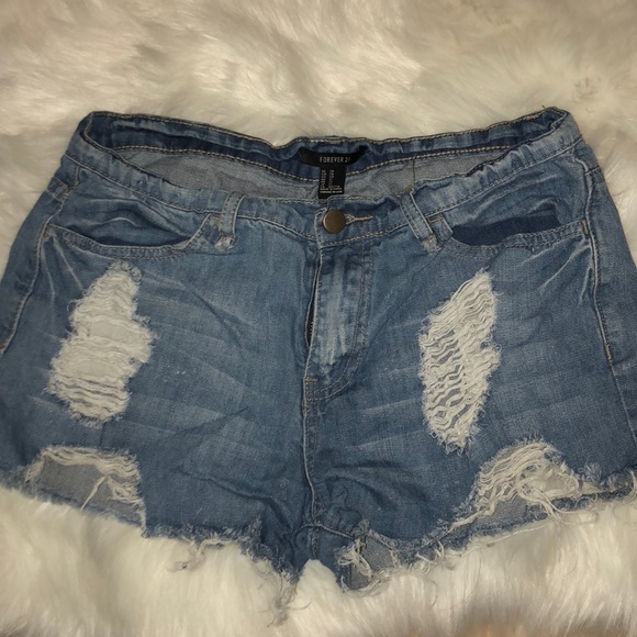 Shorts - Picture 2 of 5